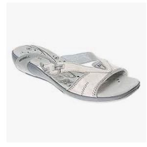 NWOT Merrell Clara Silver Performance Sandals